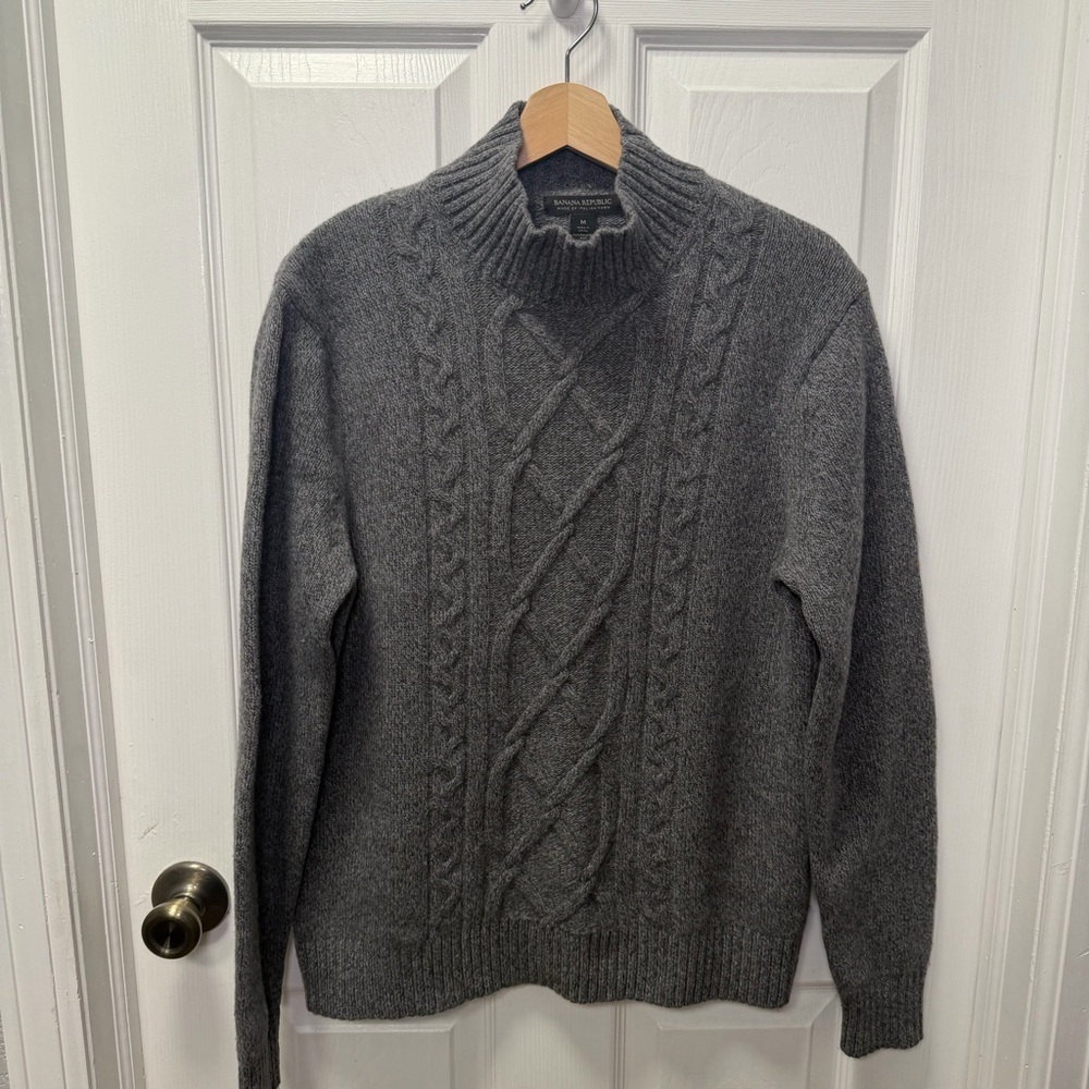 Banana Republic Gray Cable Knit Turtleneck Sweater Italian Yarn Medium Pullover